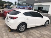 Cần bán lại xe Mazda 3 1.5 2018, màu trắng