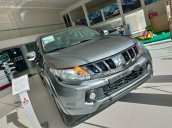 Cần bán Mitsubishi Triton đời 2018, màu xám, xe nhập, giá tốt