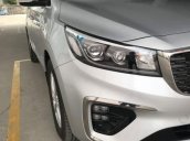 Cần bán Kia Sedona DATH 2019, màu bạc