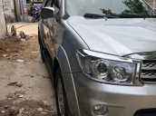 Cần bán Toyota Fortuner đời 2010, màu bạc, nhập khẩu nguyên chiếc chính chủ, 650tr