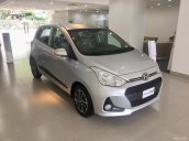 Hyundai I10 số sàn màu bạc xe giao ngay, giá KM cực hấp dẫn, hỗ trợ vay lãi suất ưu đãi. LH: 0903175312