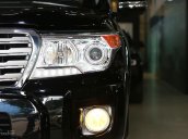 Bán Toyota LandCruiser 4.6L V8 đời 2014, màu đen