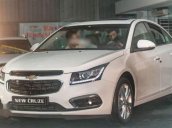 Bán Chevrolet Cruze đời 2017, màu trắng, giá tốt