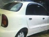 Cần bán Daewoo Nubira MT năm 2004, màu trắng, xe đẹp