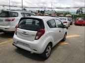 Bán Chevrolet Spark Duo đời 2018, màu trắng, giá tốt