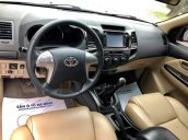 Bán gấp Toyota Fortuner G đời 2016, màu bạc, 870tr