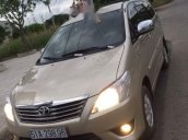 Cần bán gấp Toyota Innova năm sản xuất 2012, màu vàng, giá tốt