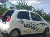 Cần bán Chevrolet Spark sản xuất năm 2010, màu trắng