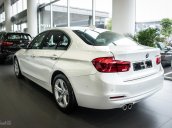 Bán BMW 320i 2018, mới 100%, màu trắng, nhập khẩu