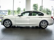 Bán BMW 320i 2018, mới 100%, màu trắng, nhập khẩu