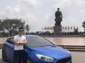 Cần bán xe Ford Focus Sport 1.5L đời 2017, màu xanh lam chính chủ, giá tốt