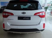 Cần bán xe Kia Sorento GATH năm sản xuất 2018, màu trắng, giá 915tr