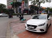 Cần bán lại xe Mazda 3 đời 2017, màu trắng, giá chỉ 650 triệu