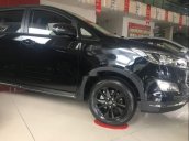 Bán xe Toyota Innova Venturer 2.0 AT đời 2018, màu đen, giá tốt