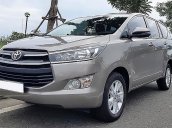 Gia đình cần bán 1 xe Innova 2018 2.0E, xe còn mới và thơm mùi xe mới