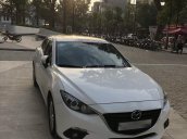 Xe gia đình cần bán Mazda 3 1.5 AT năm sản xuất 2015, màu trắng