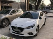 Xe gia đình cần bán Mazda 3 1.5 AT năm sản xuất 2015, màu trắng