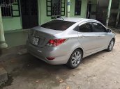 Cần bán Hyundai Accent đời 2014, màu bạc, xe gia đình sử dụng