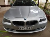 Cần bán gấp BMW 523i đời 2010, màu bạc, nhập khẩu