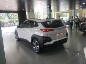 Bán xe Hyundai Kona 1.6AT Turbo đời 2018, màu trắng