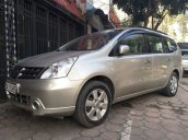 Cần bán xe Nissan Grand livina sản xuất năm 2010, màu bạc chính chủ