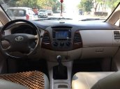 Gia đình bán Toyota Innova 2007, màu bạc