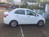 Cần bán Hyundai Grand i10 năm 2017, màu trắng, giá tốt