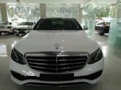 Cần bán Mercedes E200 đời 2017, màu trắng mới 99%