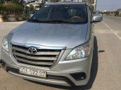 Bán xe Toyota Innova sản xuất 2015, màu bạc số sàn