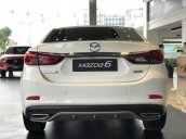 Bán Mazda 6 sản xuất 2018, màu trắng, giá 819tr