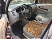 Gia đình bán Toyota Innova 2007, màu bạc