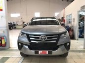 Đại Lý Toyota Đông Sài Gòn bán Toyota Fortuner G, máy dầu, số sàn, màu bạc, đời 2017, xe đi 50.000 km