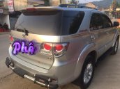 Cần bán xe Toyota Fortuner sản xuất 2013, màu bạc chính chủ, giá chỉ 765 triệu