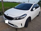 Cần bán Kia Cerato 1.6MT năm 2017, màu trắng, giá tốt