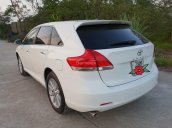 Bán Toyota Venza đời 2009, màu trắng, nhập khẩu