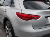 Cần tiền bán gấp xe Infiniti QX70 2016, xe màu bạc