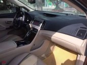 Cần bán xe Toyota Venza 2011, màu nâu, xe nhập, giá chỉ 680 triệu