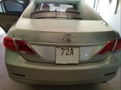 Cần bán gấp Toyota Camry đời 2010, màu bạc