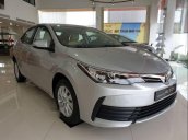 Cần bán Toyota Corolla Altis đời 2018, màu bạc, giá 672tr