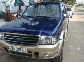 Gia đình bán Ford Everest đời 2005, màu xanh lam