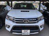 Bán Toyota Hilux 2015 số tự động, 2 cầu, đăng ký T11/2015, form mới