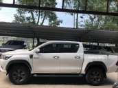 Bán Toyota Hilux 2015 số tự động, 2 cầu, đăng ký T11/2015, form mới