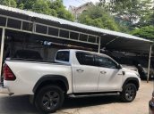 Bán Toyota Hilux 2015 số tự động, 2 cầu, đăng ký T11/2015, form mới