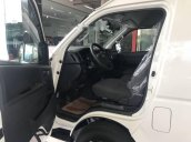 Bán Toyota Hiace 2018, màu trắng, nhập khẩu Thái Lan