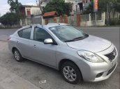 Cần bán gấp Nissan Sunny MT 2013, màu bạc