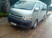 Cần bán Toyota Hiace 2.5 sản xuất 2010, giá tốt