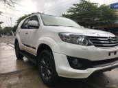 Cần bán xe Toyota Fortuner sản xuất 2014, màu trắng