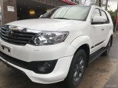 Cần bán xe Toyota Fortuner sản xuất 2014, màu trắng