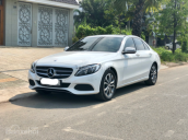 Bán Mercedes C200 sản xuất 2016, ĐK 2017 màu trắng /kem