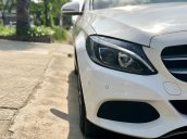 Bán Mercedes C200 sản xuất 2016, ĐK 2017 màu trắng /kem